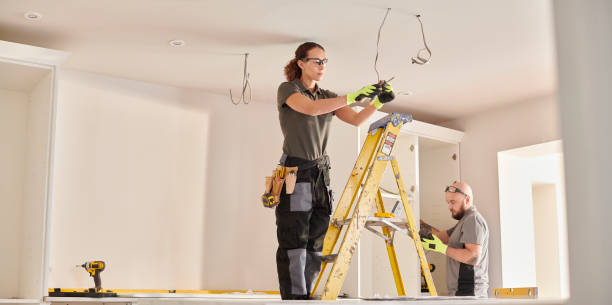 Best Commercial Electrician Services  in Middletown, CT