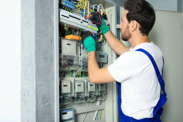 Best Affordable Emergency Electrician  in Middletown, CT